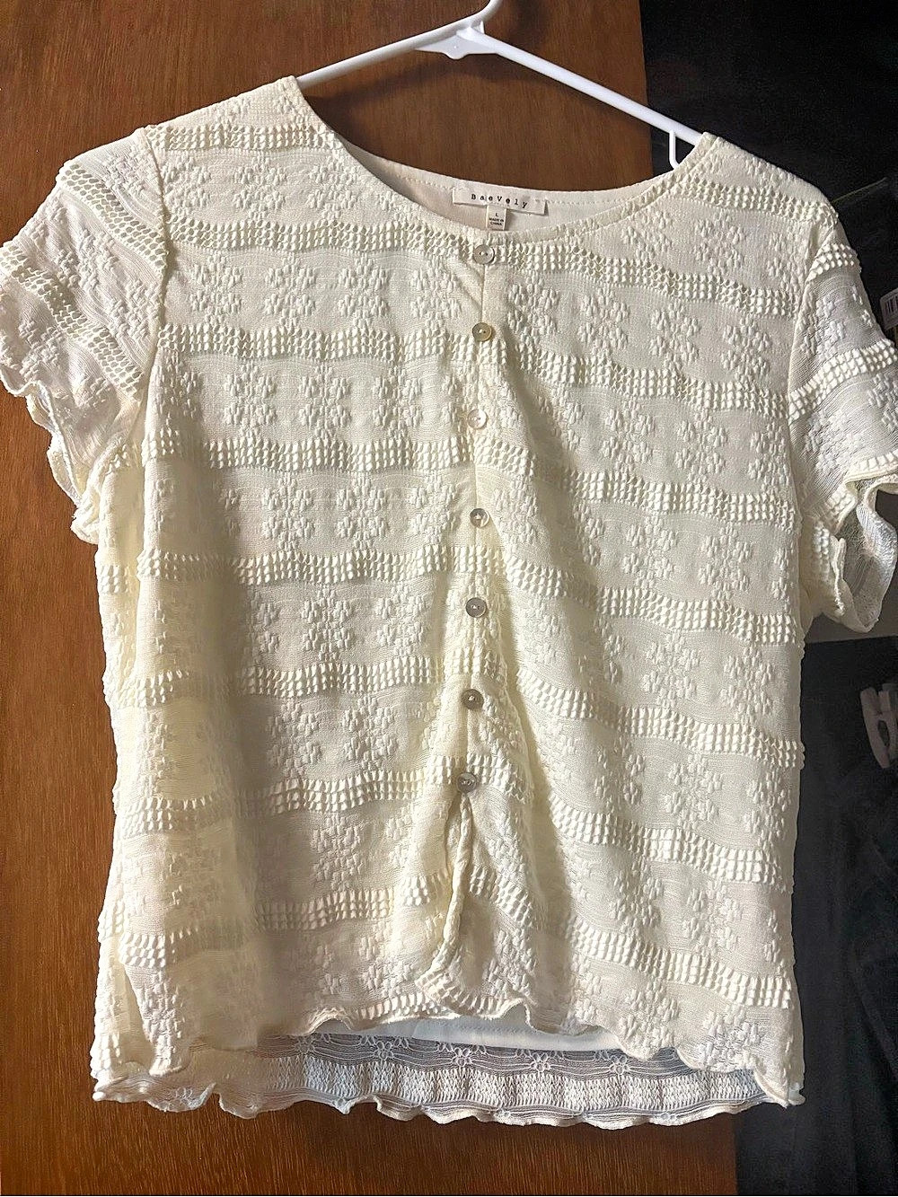 Women's White Short Sleeve Top